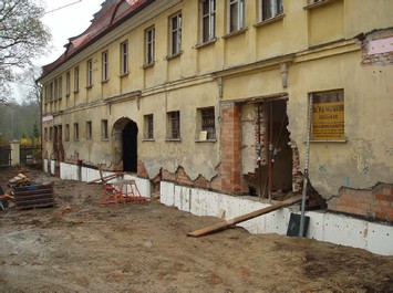 Obr. 3: „Niedere Schloss“ ” Potek rekonstrukce