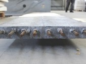 Analza schodiovho stupn z&nbsp;ultravysokohodnotnho betonu