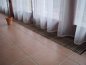podlahový konvektor