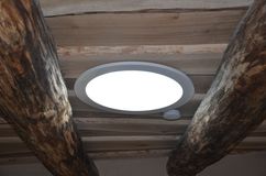17) Detail stropnho podhledu v apartmnech