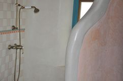 24) Oddlovac stna v koupeln z tadelaktu