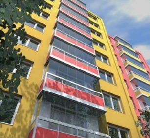 Obr. 10. Dvanctipodlan vkov dm s balkony uzavenmi polykarbontovmi deskami Marlon FSX