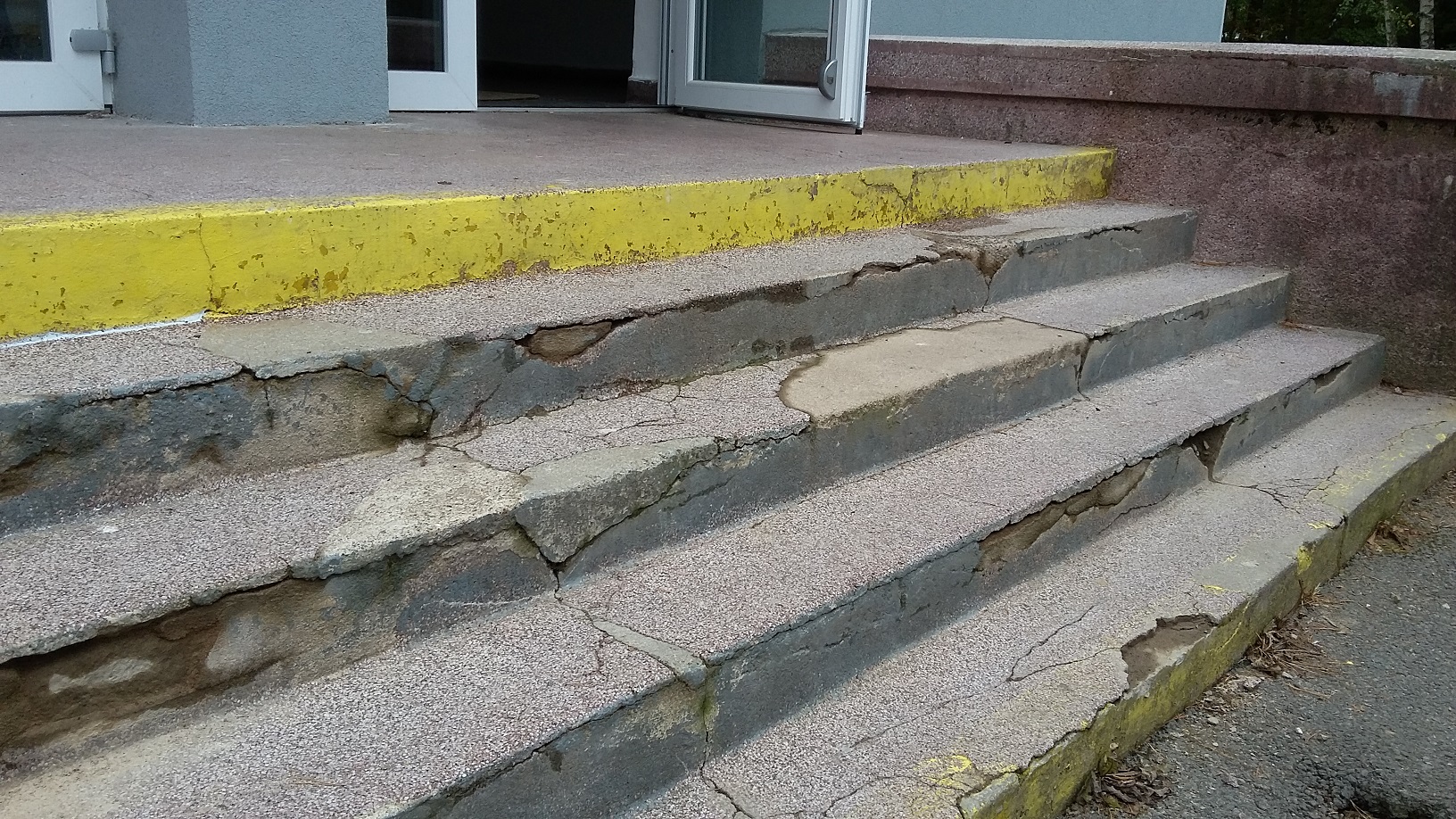 Jak opravit venkovní betonové schody?