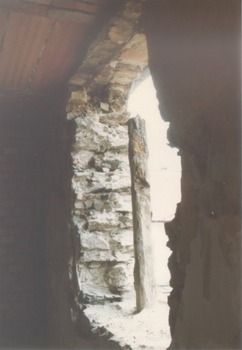 Zbytky hrázdění ve zdivu. Kutná Hora