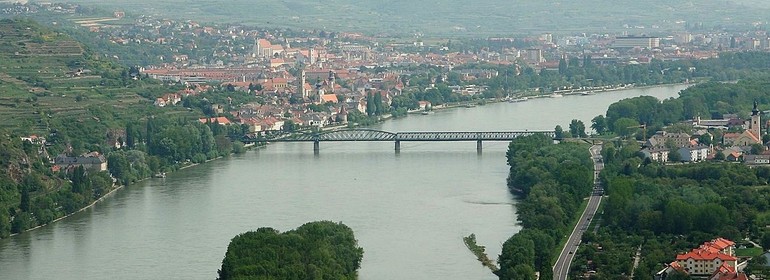 Most pes Dunaj v Dolnch Rakousech Krems an der Donau (Albrecht Vojtch Velflk)