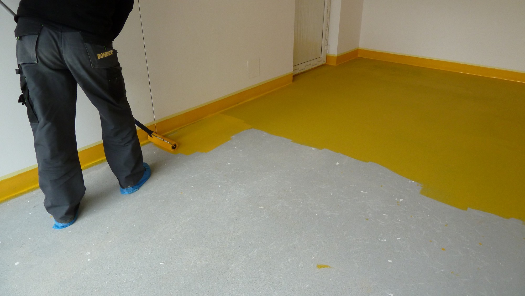 Čím natřít betonovou podlahu v garáží?