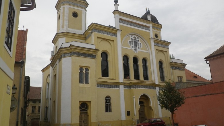 Synagoga a rabínský dům, rekonstrukce historických budov,  Žatec,  foto Metrostav