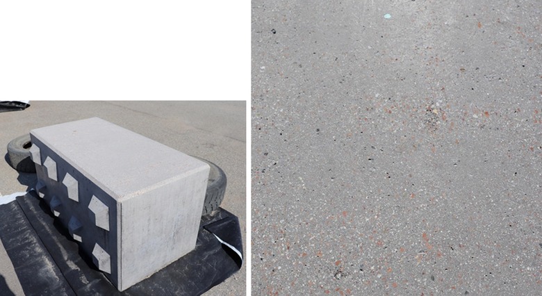 Obr. 16. Pklad pouit materilu ve vrobcch – zkuebn blok, 50% betonov recyklt, 50% smsn recyklt, brouen povrch (foto – autor)