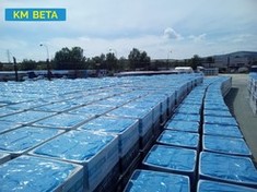 Pohled na část skladu střešních tašek přímo u jihomoravského výrobce KM Beta a.s.