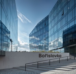 Centrum Bořislavka – pohled exteriér – fasády (Fotografie – BoysPlayNice)