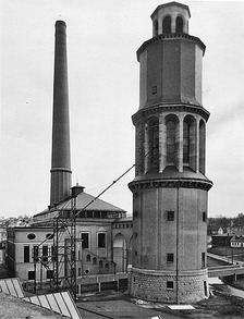 Obr. 9: Zauhlovací věž v roce 1926