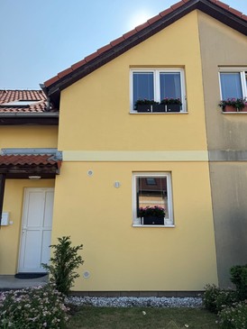 Fasda rodinnho domu po tech letech od realizace – s finlnm ntrem fasdn barvou Baumit StarColor