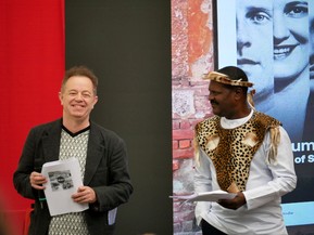 Daniel Low-Beer, Dereck Mpofu, Albert Nyathi. Foto: Petr Brandejsk