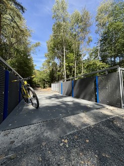 Nov stezka pro p a cyklisty