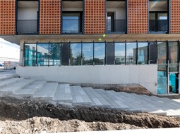 Sklo, které chrání i reprezentuje: HELUZ IZOS v projektu Nová Papírna