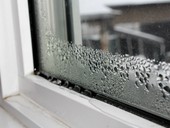 Kolik energie uniká okny: proč pravidelný servis šetří teplo i peníze