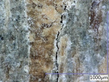 Obr. 13b Mikrostruktura referenčního materiálu 01PO – po vystavení prostředí s proměnlivou relativní vlhkostí