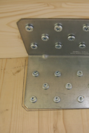 Obr.&nbsp;7c: Poru�en� tahov�ch kotev a smykov�ch �heln�k� ve styc�ch velkorozm�rov�ho zku�ebn�ho t�lesa