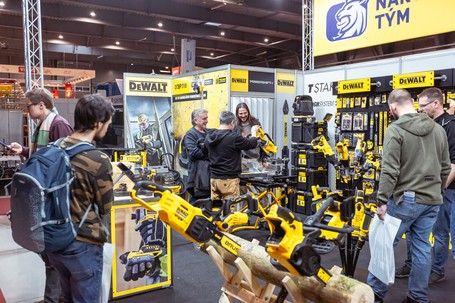 N�v�t�vn�ci si vyzkou�� profesion�ln� n��ad� a stroje p��mo na m�st�