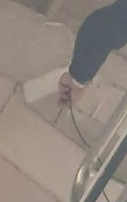 Obr.&nbsp;4: Endoskopia spínaných väzníkov: c)&nbsp;kontrola káblových kanálikov endoskopom