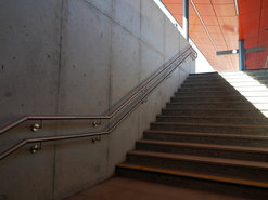 Výstupy na perón. Foto: Petr Brandejský