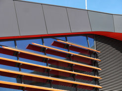 Lamely na prosklení. Foto: Petr Brandejský