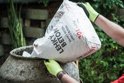 Podlahy z lehkého betonu Liapor Mix – Liapor Mix můžete míchat v míchačce i ručně