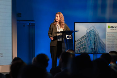 Aimee Desert. Zdroj: Fasády 2026