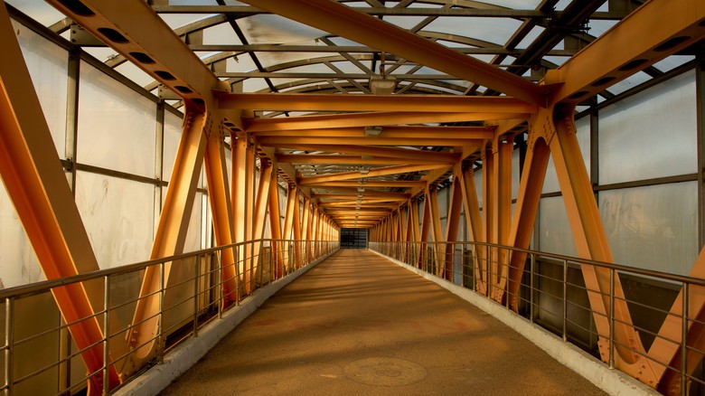 Detaily ovlivňující životnost ocelových konstrukcí