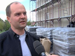Lehká plastová krytina BEQ Solar na střeše v Cholticích