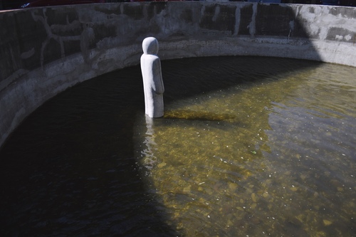 Kana Duch Hlubiny v Ostrav pivtala svou prvn betonovou sochu
