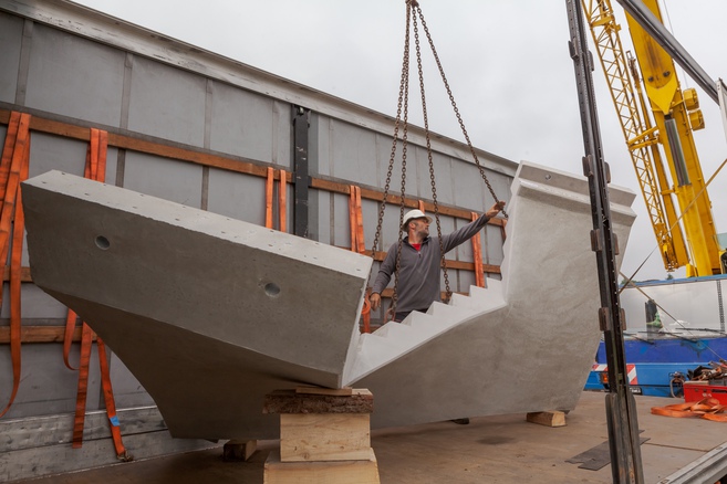 Prefabrikované schodiště zrychlí stavbu a šetří náklady. S Liaporbetonem získáte ještě víc