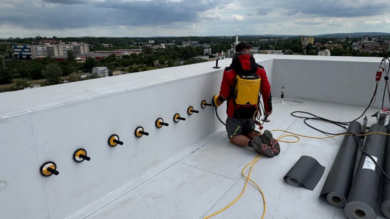 Induk�n� kotven� Centrix