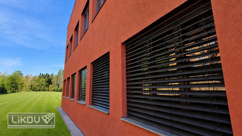 Napojení ETICS na žaluziové boxy a vodicí lišty venkovních žaluzií