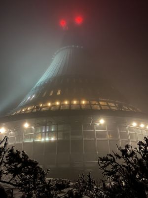 Hotel a vysílač Ještěd, foto: redakce